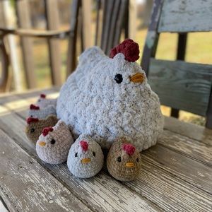 Mama Chicken and Babies